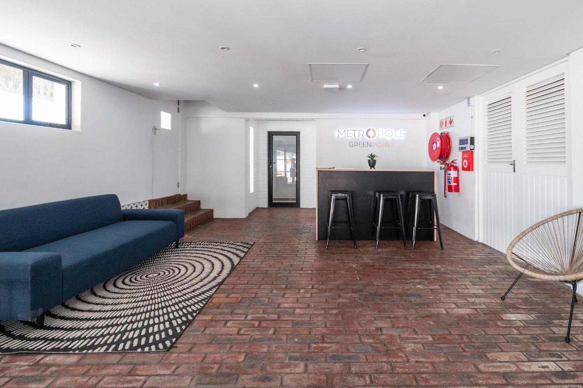 Metropole Green Point: Chic 2nd Floor *