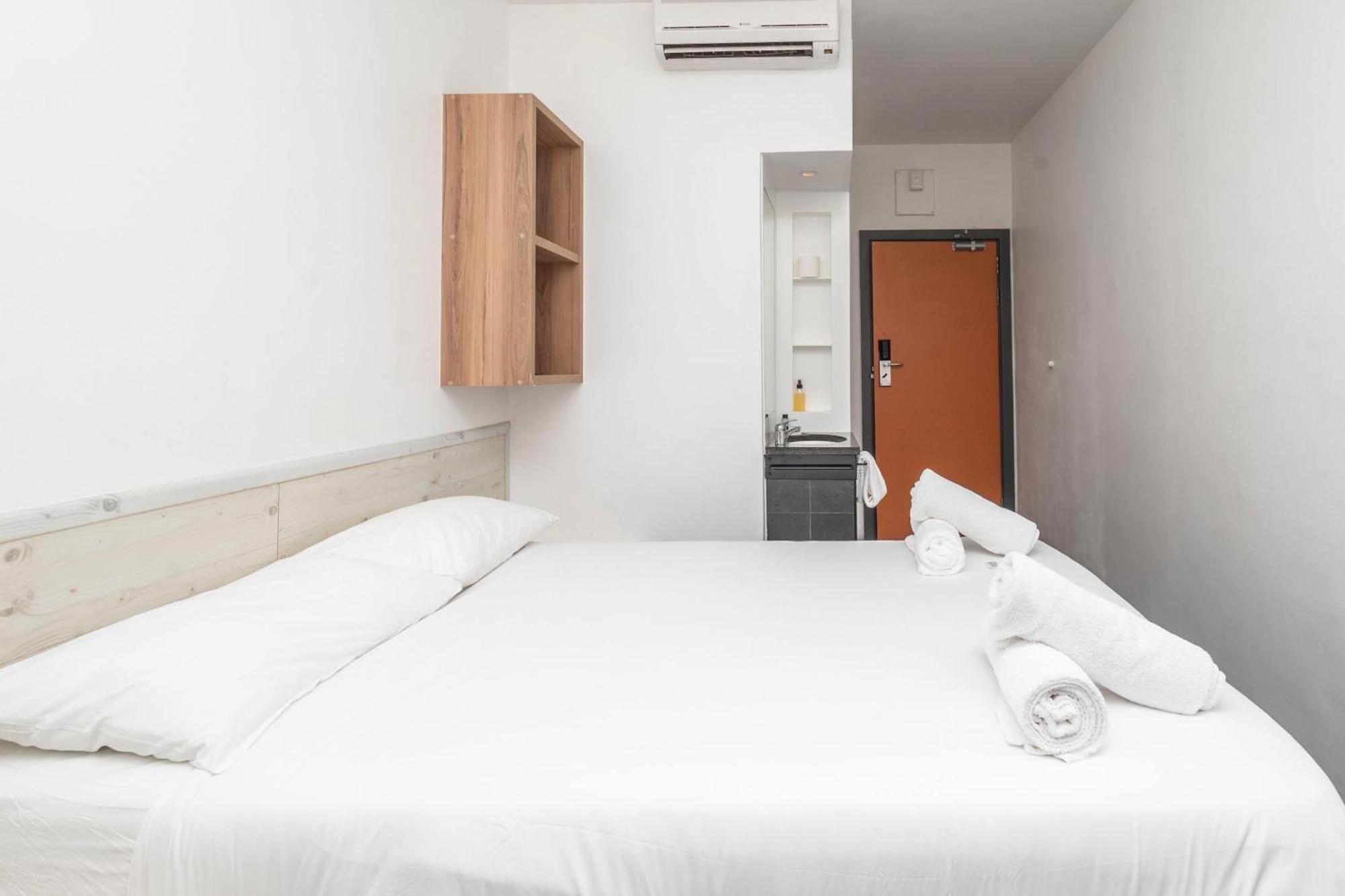 Metropole Green Point: Chic 2nd Floor Apartment *