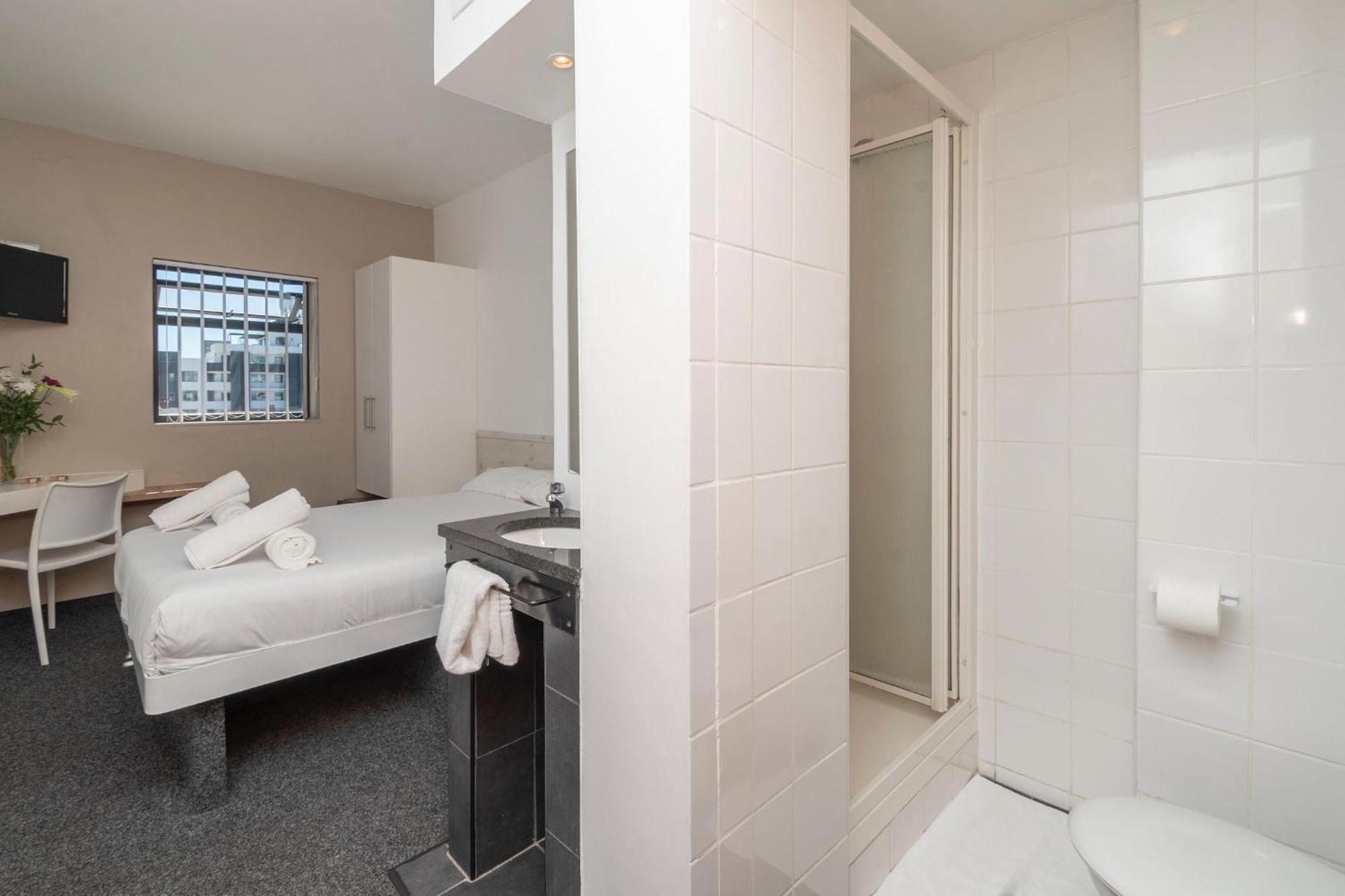 Apartment Metropole Green Point: Chic 2nd Floor *